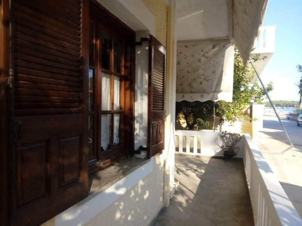 Artistica Villa Ermioni Esterno foto